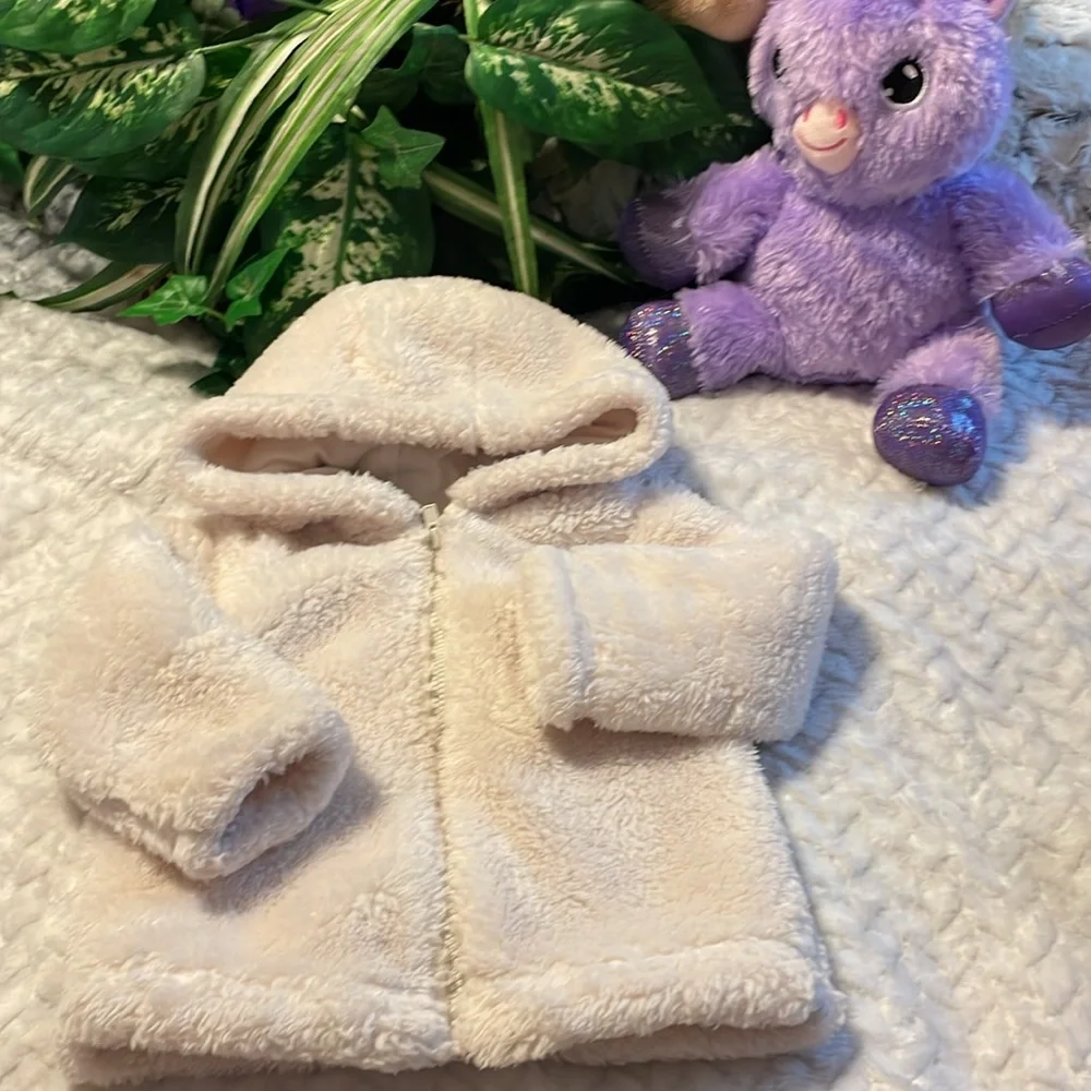 My 1st Fur~Baby Faux Fur white hooded jacket zip front size 6-9M CARTERS 💗EUC